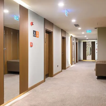 La Quinta By Wyndham Gunesli Istambul