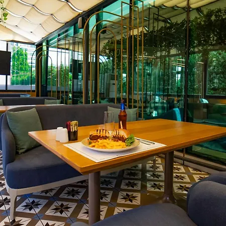 La Quinta By Wyndham Gunesli Istambul