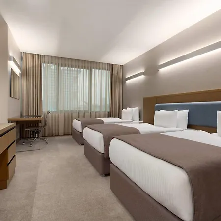 מלון La Quinta By Wyndham Gunesli 5*