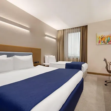 La Quinta By Wyndham Gunesli 5* איסטמבול