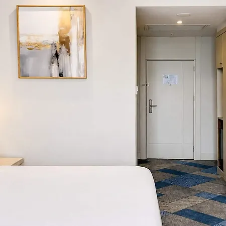 מלון La Quinta By Wyndham Gunesli 5*