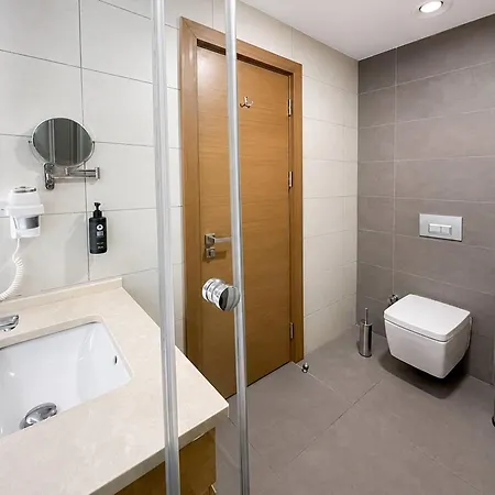 La Quinta By Wyndham Gunesli מלון 5*