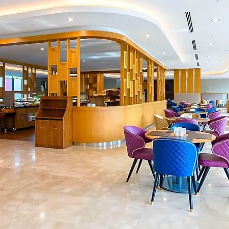 La Quinta By Wyndham Gunesli Hotel