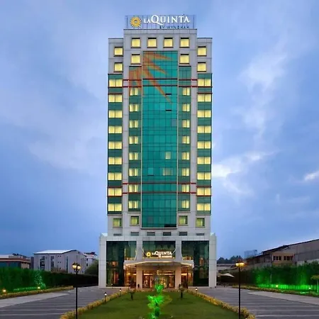 Hotel La Quinta By Wyndham Gunesli 5*