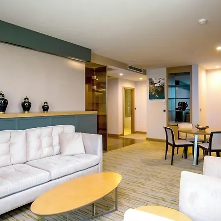Hotel La Quinta By Wyndham Gunesli