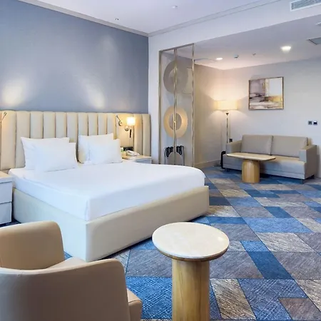 Hotel La Quinta By Wyndham Gunesli