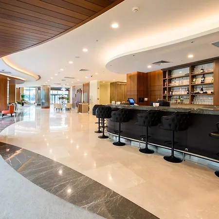 La Quinta By Wyndham Gunesli מלון