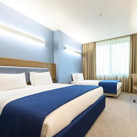 La Quinta By Wyndham Gunesli Hotell