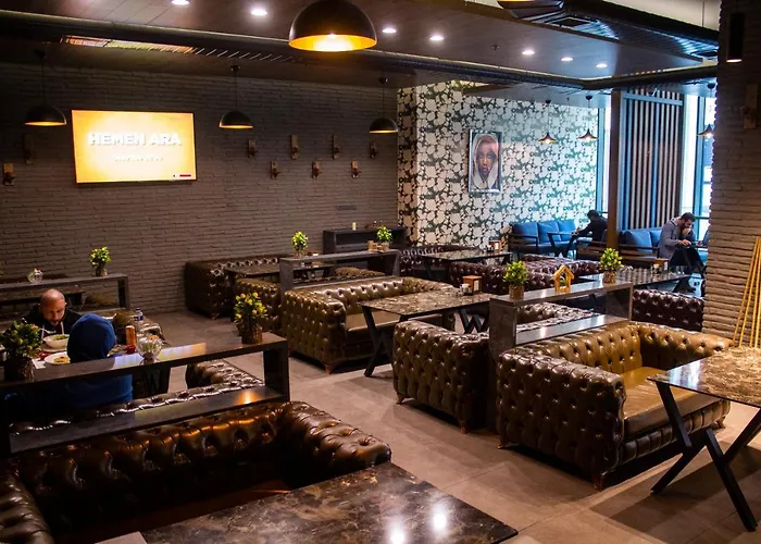 La Quinta By Wyndham Gunesli מלון 5*