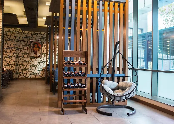 מלון La Quinta By Wyndham Gunesli