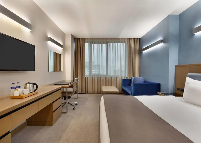 La Quinta By Wyndham Gunesli