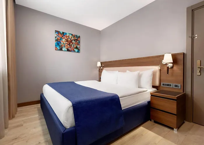 La Quinta By Wyndham Gunesli מלון 5*