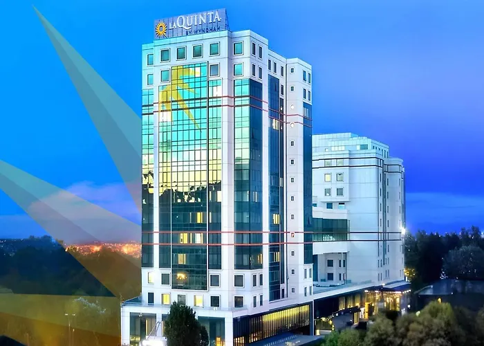 La Quinta By Wyndham Gunesli מלון איסטמבול
