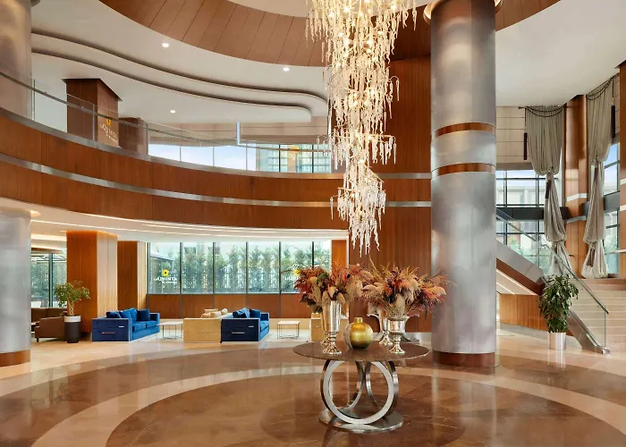 מלון La Quinta By Wyndham Gunesli 5*