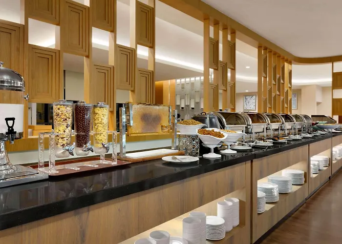 La Quinta By Wyndham Gunesli מלון