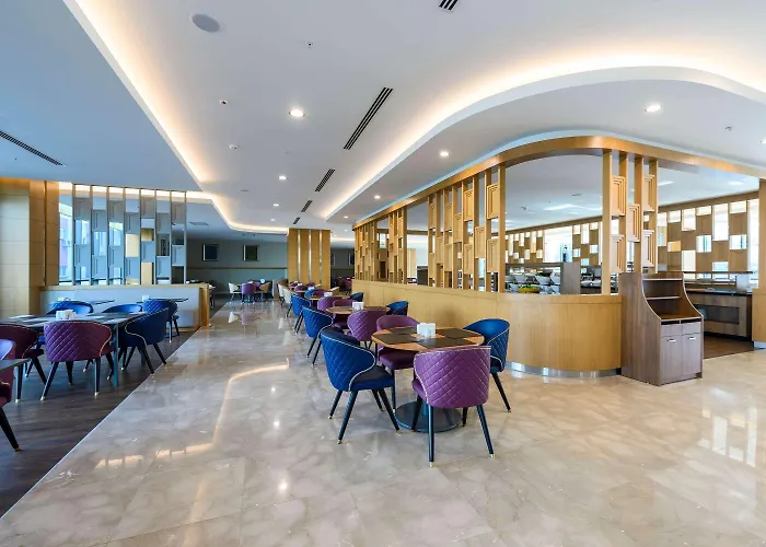 La Quinta By Wyndham Gunesli מלון 5*