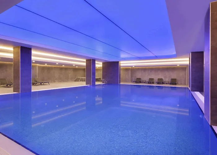 La Quinta By Wyndham Gunesli מלון