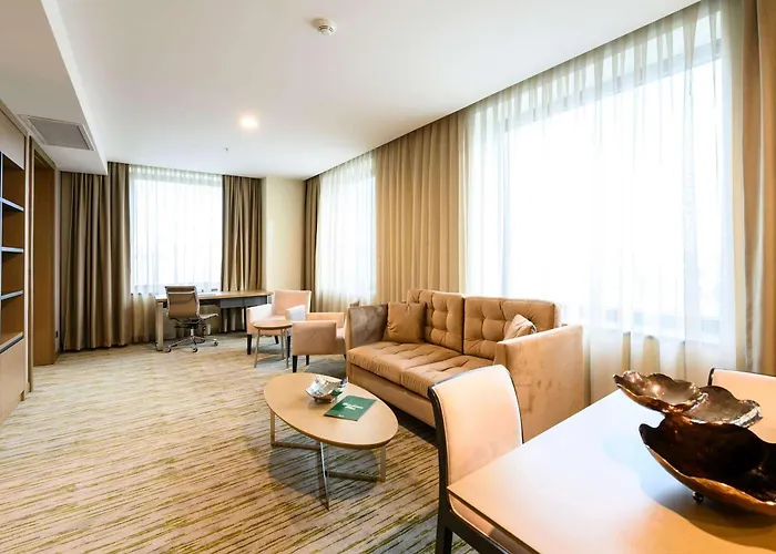 La Quinta By Wyndham Gunesli